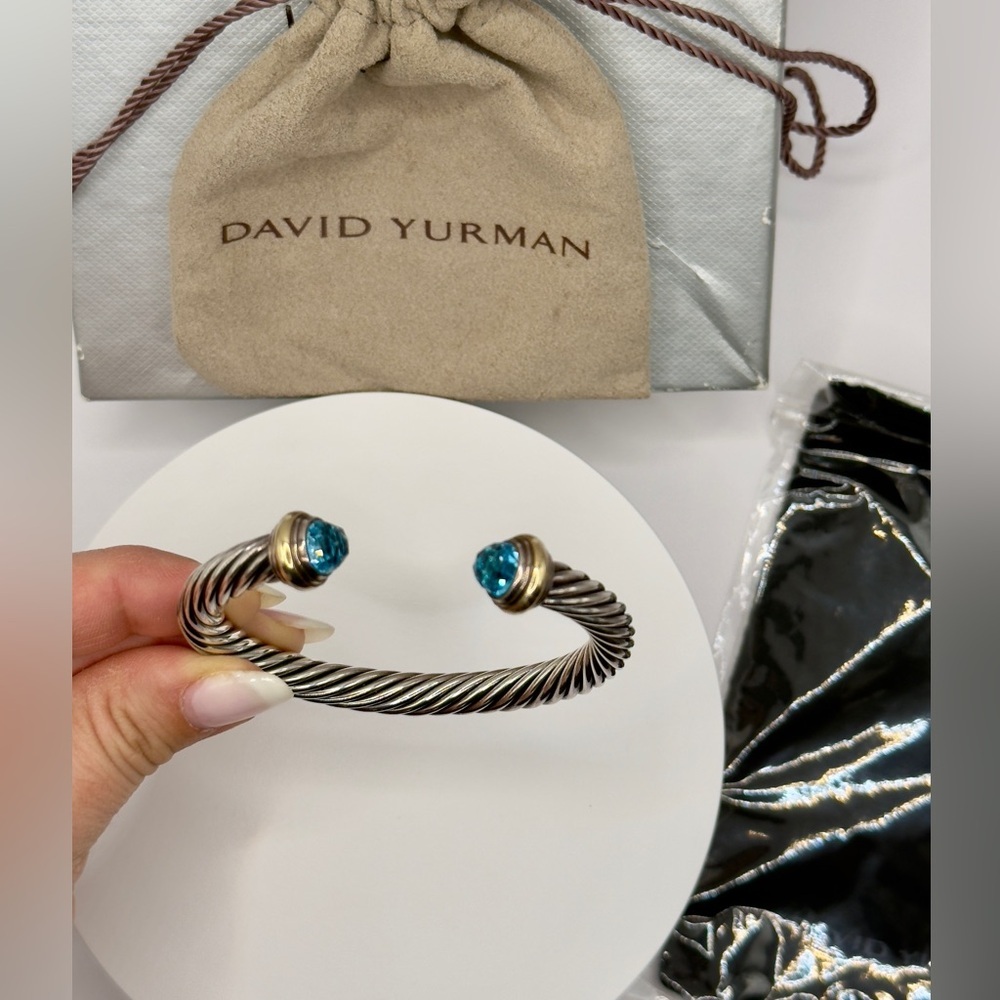 * SOLD SOMEWHERE ELSE*
David Yurman cable classic Bracelet